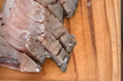 Скумбрия без рассола пряного посола в домашних условиях - шаг 9