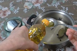 Скумбрия малосольная с гвоздикой - шаг 4