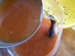 Скумбрия в бутылке в луковой шелухе - шаг 6 Скумбрия в бутылке в луковой шелухе - шаг 6