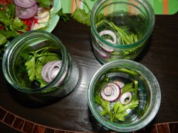 Сладкие помидоры в литровой банке на зиму - шаг 4 Сладкие помидоры в литровой банке на зиму - шаг 4