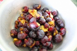 Варенье из слив с грецкими орехами по-грузински без косточек - шаг 2