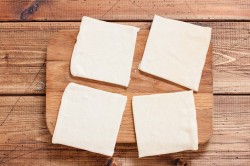 Слойка из дрожжевого слоеного теста - шаг 5