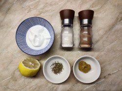 Сметанно горчичный соус - шаг 1