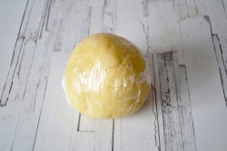 Сметанное тесто для пирога без яиц - шаг 7