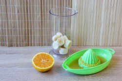 Смузи бананово апельсиновый - шаг 2 Смузи бананово апельсиновый - шаг 2