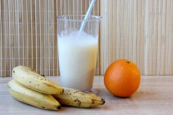 Смузи бананово апельсиновый - шаг 4 Смузи бананово апельсиновый - шаг 4