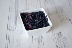 Ягодный смузи с жимолостью - шаг 2 Ягодный смузи с жимолостью - шаг 2