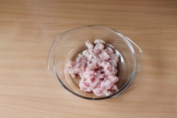 Котлеты из куриной грудки с сыром - шаг 2