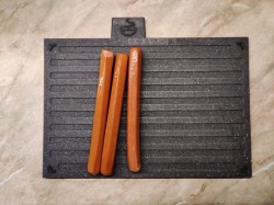 Сосиска в микроволновке - шаг 1