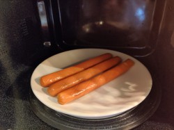 Сосиска в микроволновке - шаг 5