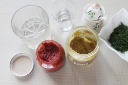 Соус для пельменей с уксусом в домашних условиях - шаг 1