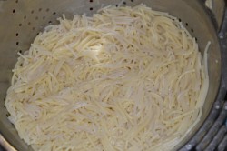 Спагетти с куриным фаршем - шаг 9