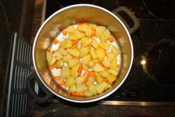 Вегетарианский суп из кабачков с томатным соком - шаг 6 Вегетарианский суп из кабачков с томатным соком - шаг 6