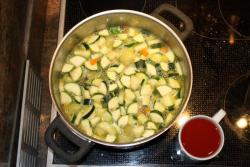 Вегетарианский суп из кабачков с томатным соком - шаг 11 Вегетарианский суп из кабачков с томатным соком - шаг 11