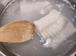 Рыбный суп из трески - шаг 2 Рыбный суп из трески - шаг 2