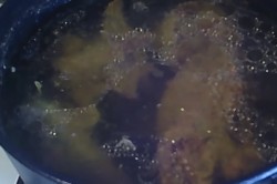 Утиный суп с домашней лапшой, зеленью и специями - шаг 1 Утиный суп с домашней лапшой, зеленью и специями - шаг 1