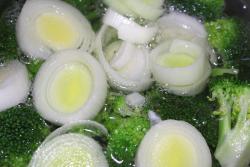 Суп пюре из брокколи со сливками - шаг 5 Суп пюре из брокколи со сливками - шаг 5