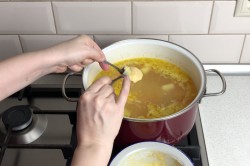 Суп с клецками на курином бульоне - шаг 14 Суп с клецками на курином бульоне - шаг 14