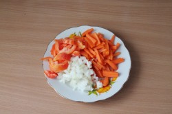 Суп с охотничьими колбасками - шаг 2 Суп с охотничьими колбасками - шаг 2