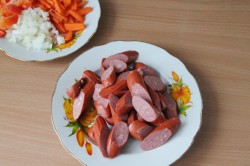 Суп с охотничьими колбасками - шаг 3 Суп с охотничьими колбасками - шаг 3