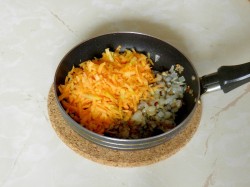 Суп солянка с оливками и колбасой - шаг 7 Суп солянка с оливками и колбасой - шаг 7