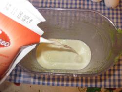 Простой суп пюре из зеленого горошка с желтками - шаг 5 Простой суп пюре из зеленого горошка с желтками - шаг 5