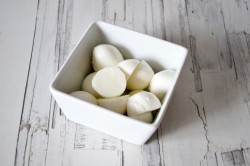 Свекольный салат с моцареллой и рукколой - шаг 2