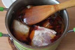 Свинина в луковой шелухе - шаг 4