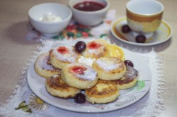 Сырники классические творожные жареные - шаг 16