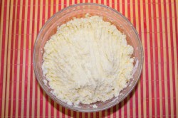 Сырники классические творожные жареные - шаг 7