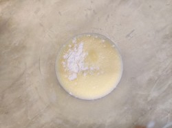 Сырные вафли в вафельнице - шаг 3