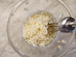 Сырные вафли в вафельнице - шаг 7