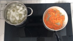 Сырный суп с креветками - шаг 6