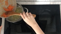 Сырный суп с креветками - шаг 7