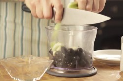 Тапенада из оливок и маслин соус паста - шаг 1