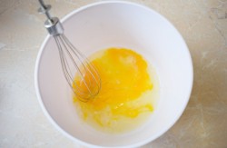 Тесто для блинов на кефире - шаг 3 Тесто для блинов на кефире - шаг 3