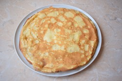 Тесто для блинов на кефире - шаг 7 Тесто для блинов на кефире - шаг 7