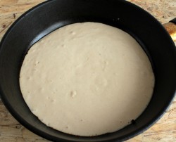 Тесто для пиццы на сковороде - шаг 5 Тесто для пиццы на сковороде - шаг 5
