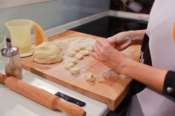 Тесто для вареников с вишней заварное - шаг 10 Тесто для вареников с вишней заварное - шаг 10