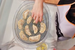 Тесто для вареников с вишней заварное - шаг 14 Тесто для вареников с вишней заварное - шаг 14