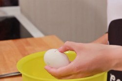 Тесто для вареников с вишней заварное - шаг 1 Тесто для вареников с вишней заварное - шаг 1