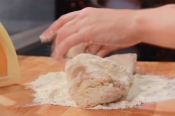 Тесто для вареников с вишней заварное - шаг 6 Тесто для вареников с вишней заварное - шаг 6