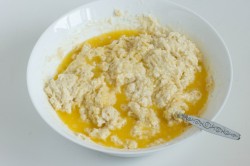 Тесто на булочки на сухих дрожжах - шаг 4 Тесто на булочки на сухих дрожжах - шаг 4