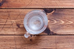 Тесто для чебуреков хрустящее на водке - шаг 2 Тесто для чебуреков хрустящее на водке - шаг 2