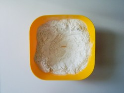 Пресное тесто для пирожков и пирогов в духовке на кефире - шаг 5 Пресное тесто для пирожков и пирогов в духовке на кефире - шаг 5