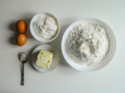 Тесто на сметане без дрожжей - шаг 1 Тесто на сметане без дрожжей - шаг 1