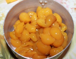 Ткемали алычовое желтое с чесноком - шаг 2 Ткемали алычовое желтое с чесноком - шаг 2