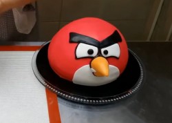 Торт Энгри Бердз из мастики - шаг 11 Торт Энгри Бердз из мастики - шаг 11