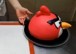 Торт Энгри Бердз из мастики - шаг 12 Торт Энгри Бердз из мастики - шаг 12