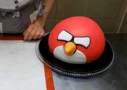 Торт Энгри Бердз из мастики - шаг 9 Торт Энгри Бердз из мастики - шаг 9